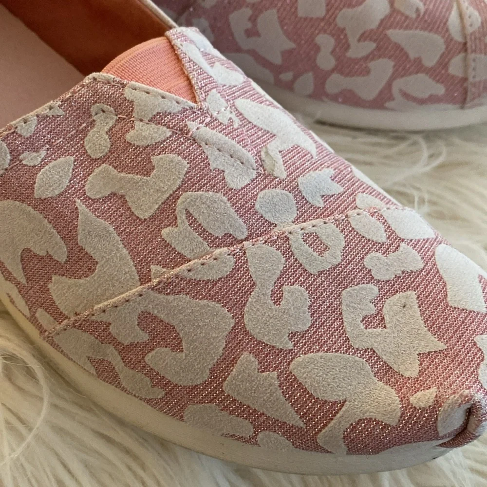 TOMS flats